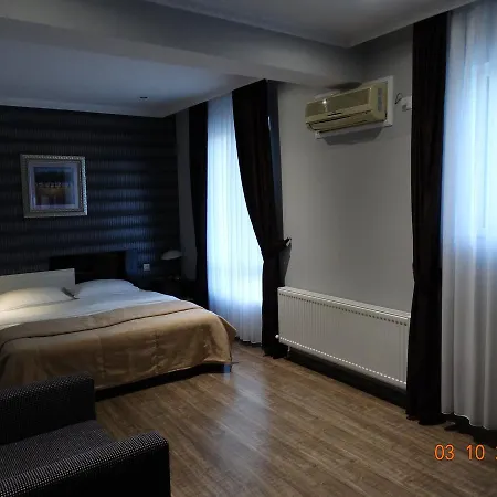 Mimoza Hotel 3*