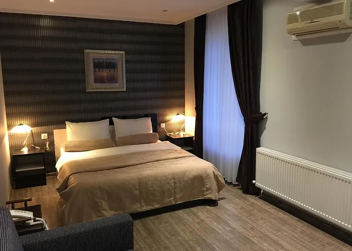 Ξενοδοχείο Mimoza 3*